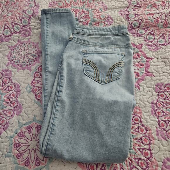 Hollister Denim - Women's/ Juniors Hollister Jeans Size 27